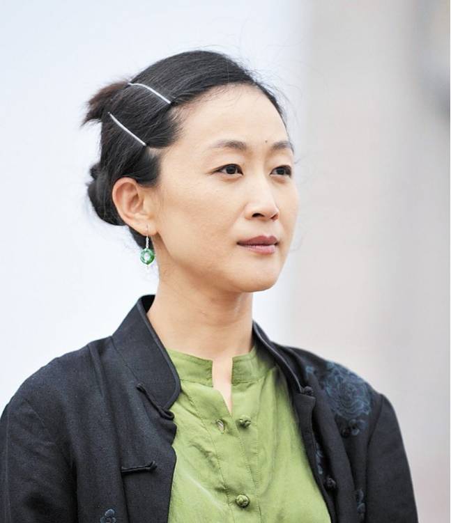 演员陈瑾:与哥哥约定一辈子不婚不育,却和62岁的巫刚在一起20年