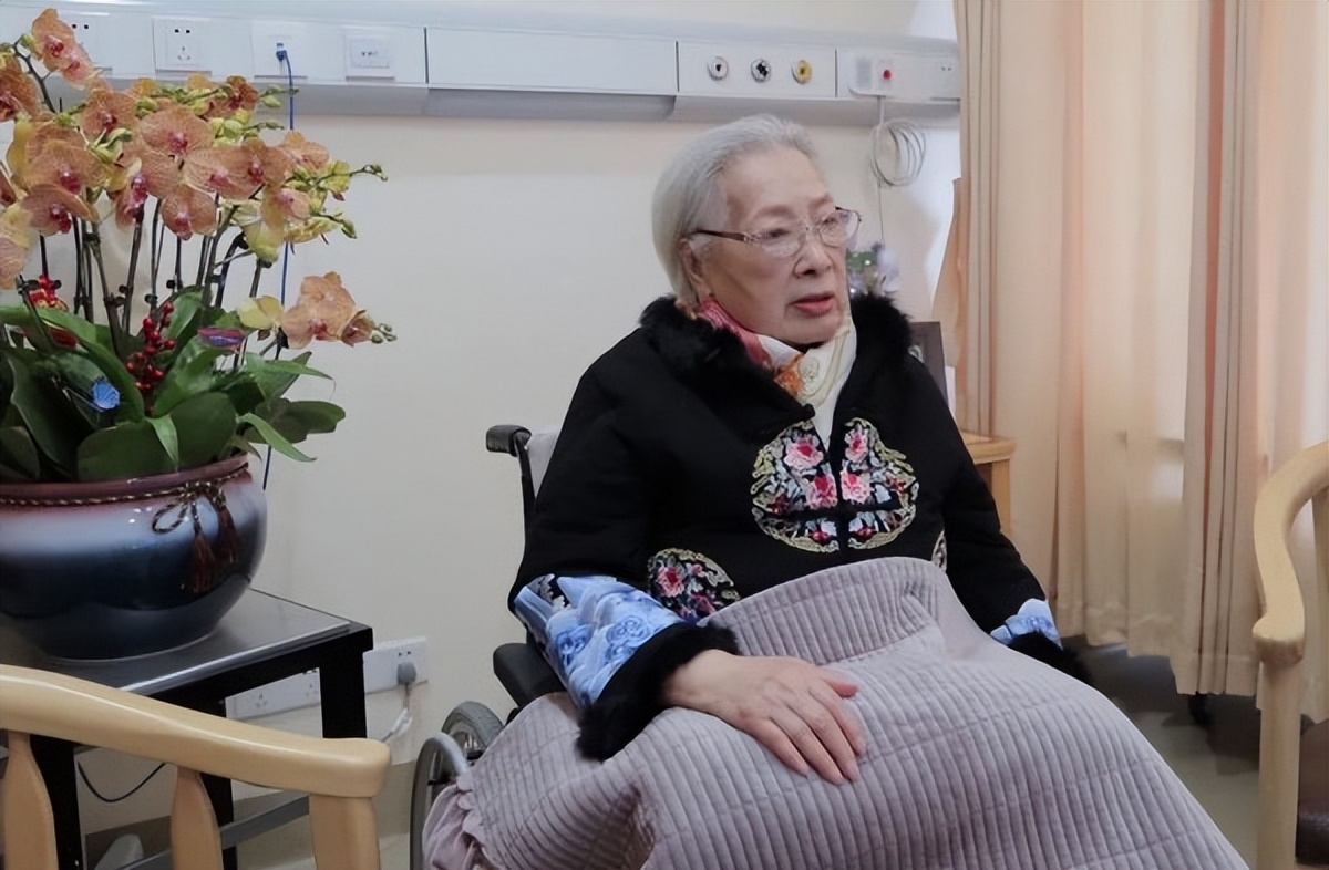 百岁艺术家秦怡病逝!96岁曾带病出演《妖猫传》,众星发文哀悼