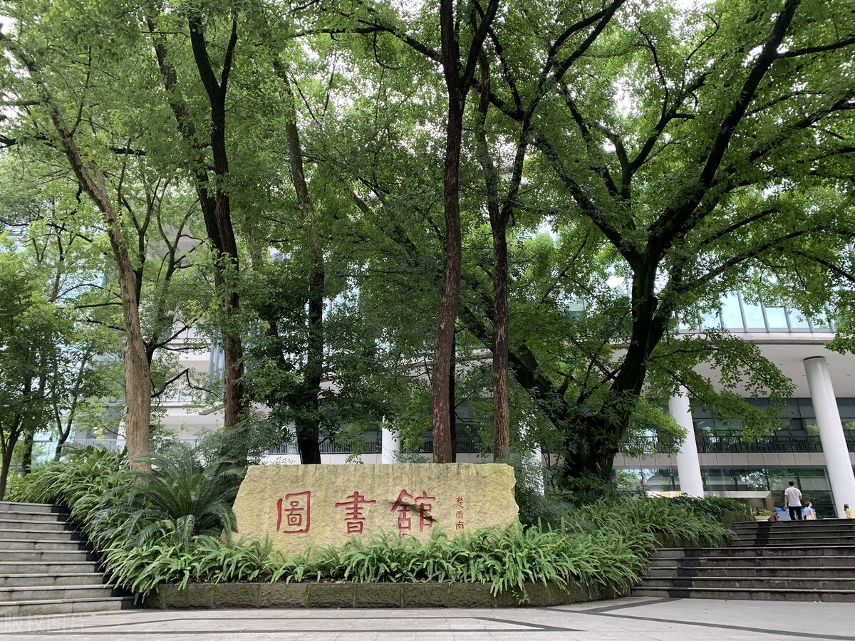 西南大学研招240个专业复试线，400分以上10个，会计最低234分