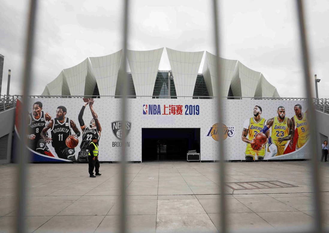 nba球员为什么要中国行(吃饭还砸锅？NBA欲重返中国市场，但提出个条件，将捍卫言论自由)