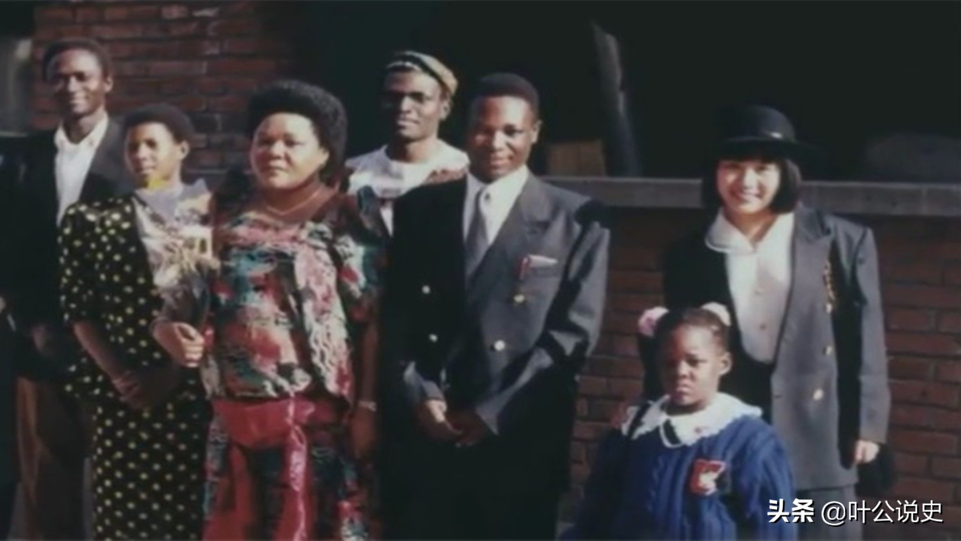 1996年，清华才女不顾阻拦远嫁非洲，25年后昔日同窗差点认不出来