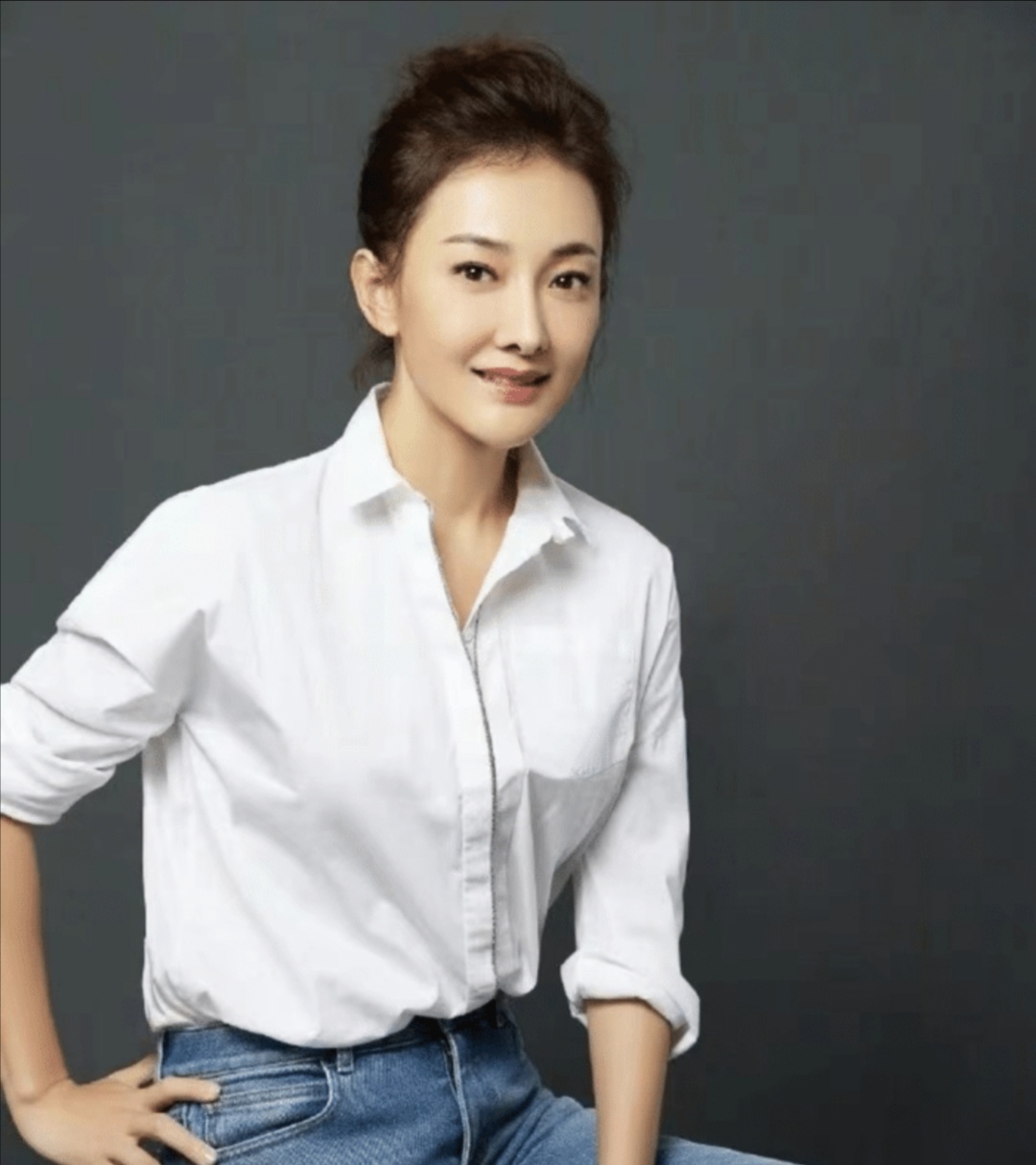 牛莉整容风波，变化太大了，网友直呼认不出来