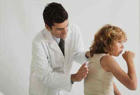 把自己的痰液咽下去，究竟有多大的危险？你要知道真正危险的信号