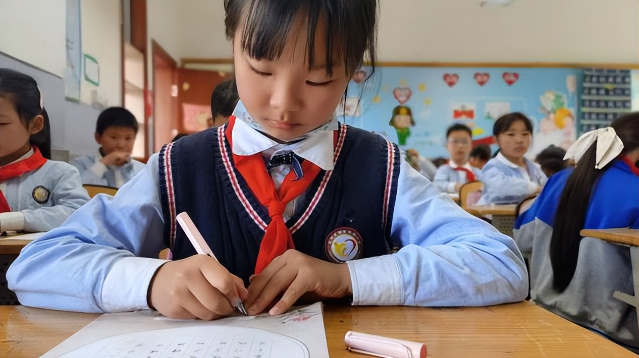 中和小学举行2022年春季学期语文素养系列活动之“硬笔书法比赛