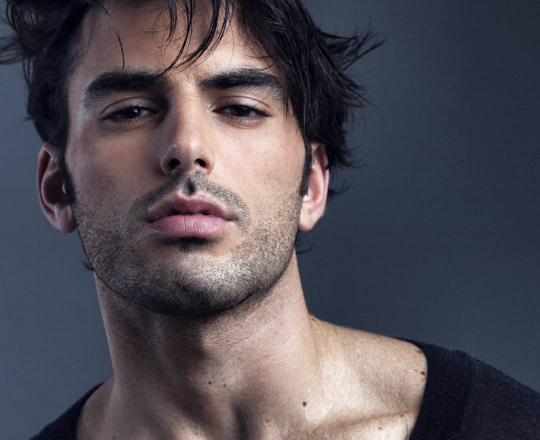 34岁西班牙男演员因淋巴癌去世，治疗期间将抗癌经历拍成电影