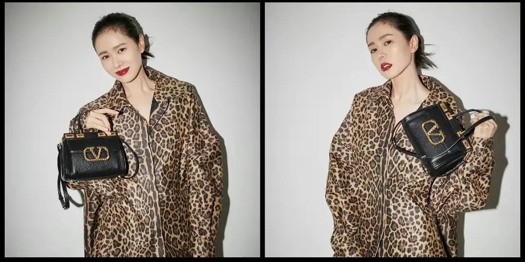 三大顶流的豹纹battle，迪丽热巴休闲惬意，赵丽颖杨幂一言难尽