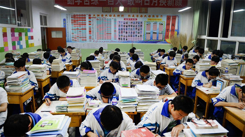 “学神”王端鹏：高考成绩749，仅差一分满分，怎么做到的？