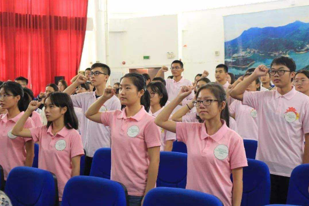985大學(xué)生和普通大學(xué)生，到底差在哪里？面試官的話扎心了