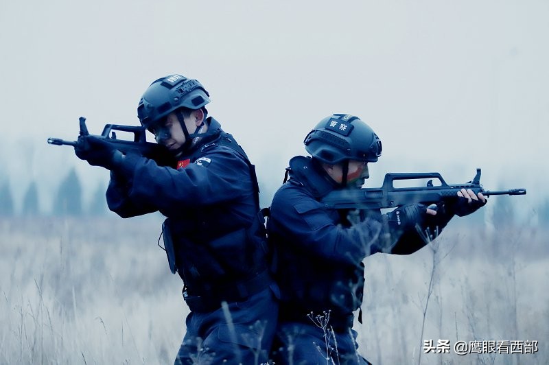 「摄影报道」甘肃平凉：特巡警冬季练兵忙