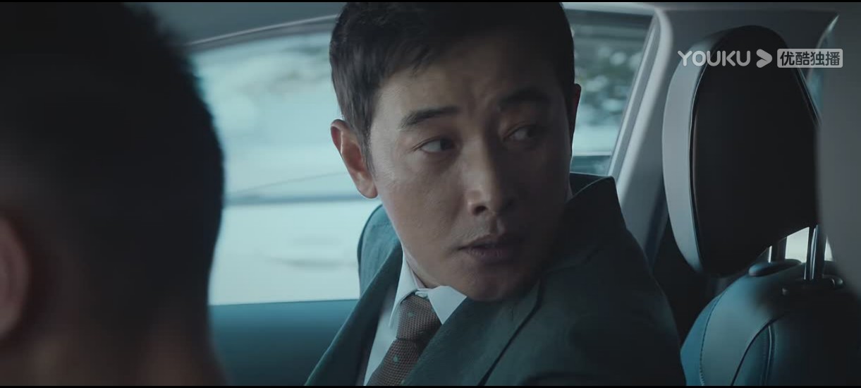 《庭外》首播：夏雨稳健，罗晋入戏，万茜惊艳，悬疑剧该出王炸了