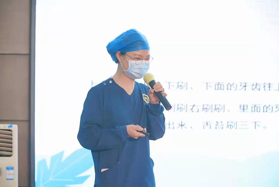 武漢仁愛醫(yī)院開展“小小牙醫(yī)體驗官”青少年社會實踐活動