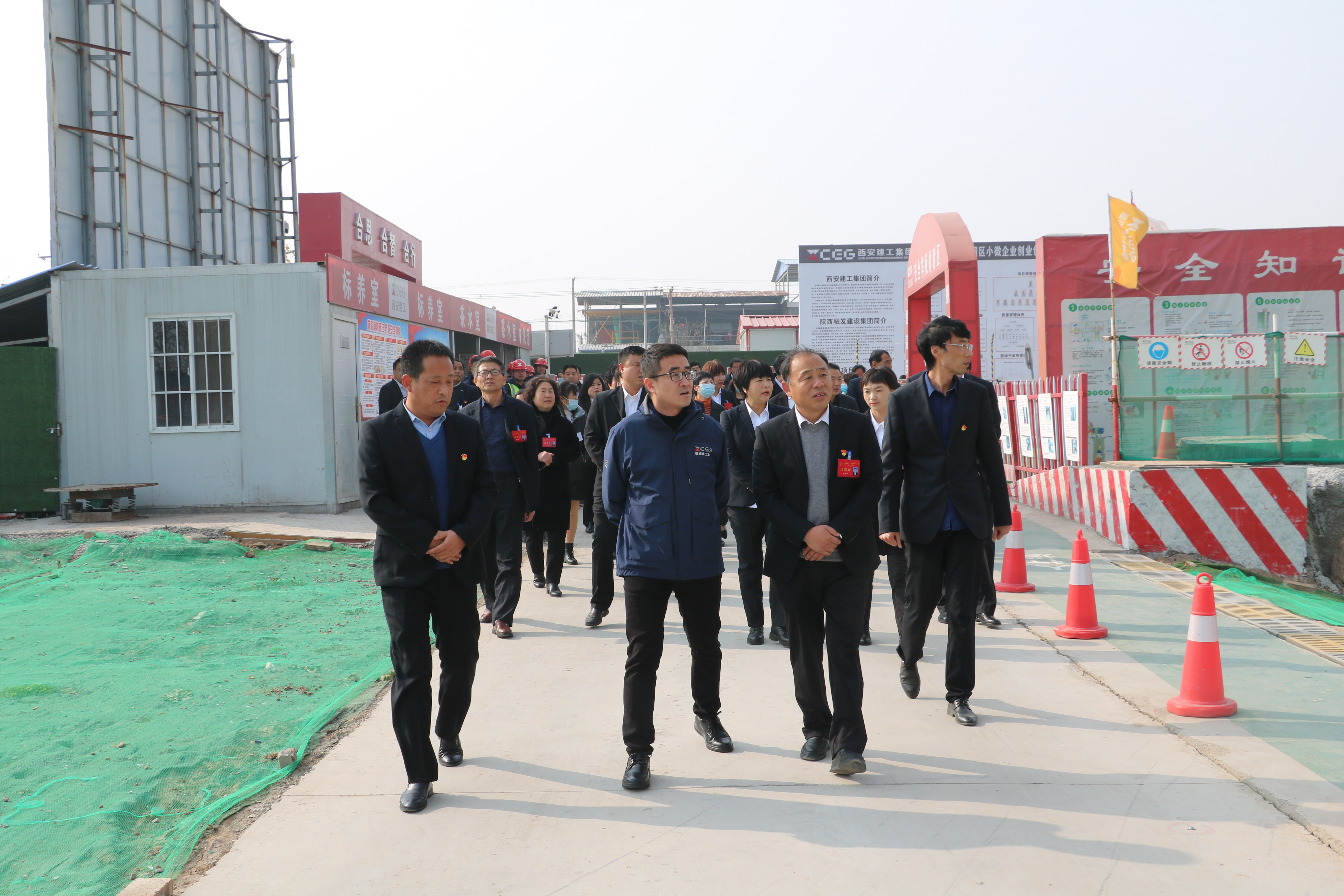 「聚焦两会」人大代表、政协委员集中视察观摩富平县试验区重点项目