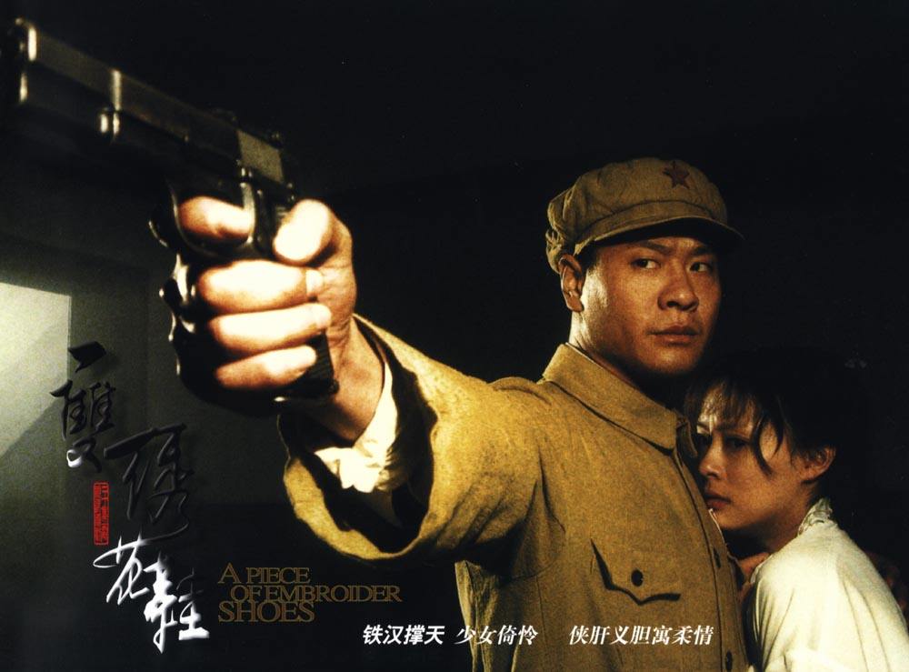 离婚13年后，连奕名和陈佳妍的生活状况有何不同？