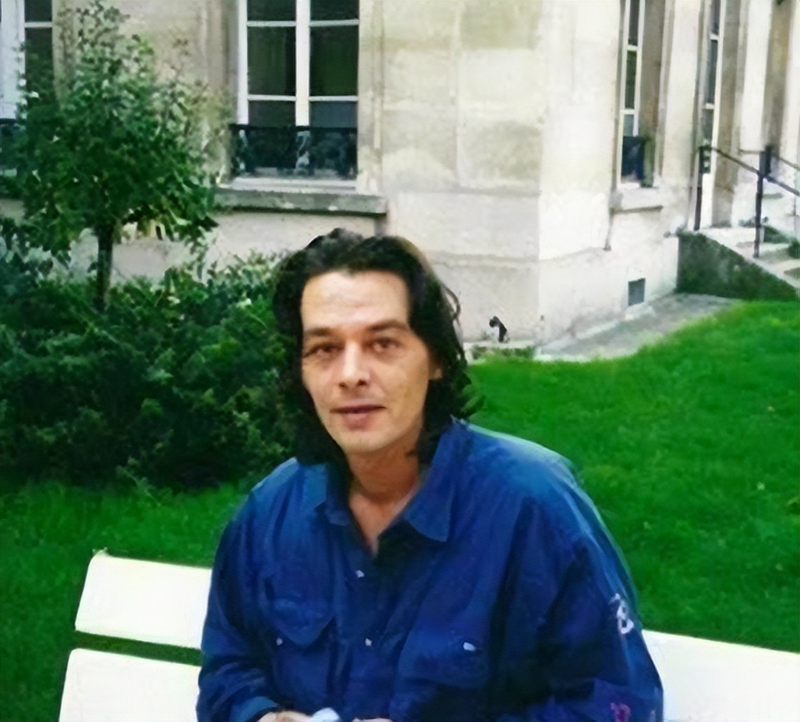 阿兰·德龙3个儿子：颜值差父亲一大截，私生子最像他却从未被承认