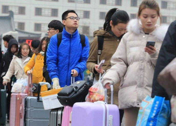 大一揭开了很多同学的自卑，原来不同家庭的学生，差距可以那么大