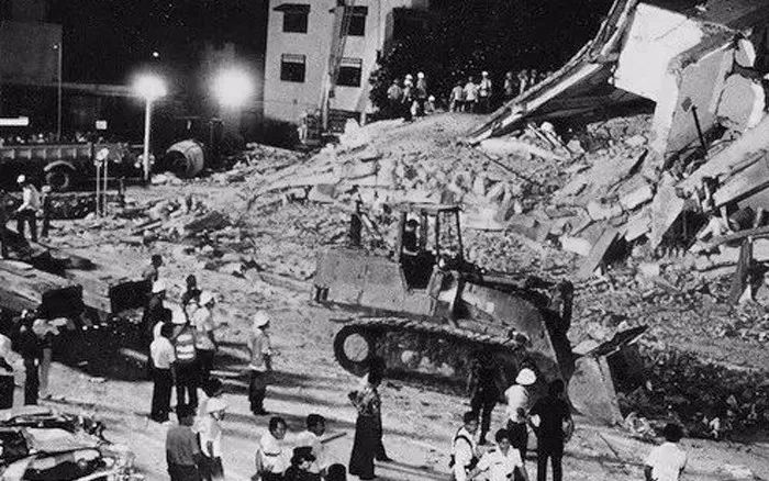 长沙自建房倒塌12天，53人遇难，大楼倒塌背后的原因，在拷问人心