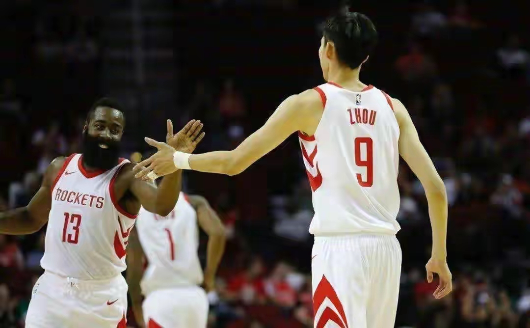 周琦为什么回nba(重返NBA！央视打开大门，哈登重点关注，周琦有望加盟76人)