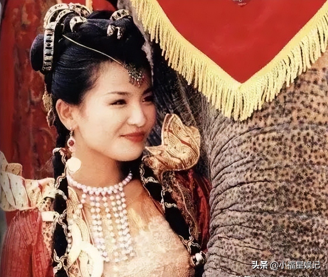 同样演“红装女神”,把刘亦菲景甜和王祖贤朱茵对比看,谁更胜一筹
