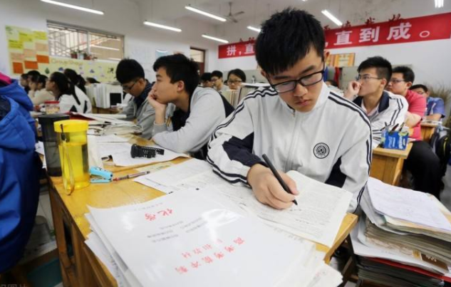 大学里“最惨专业”诞生，曾备受学生和家长热捧，如今却成大冷门