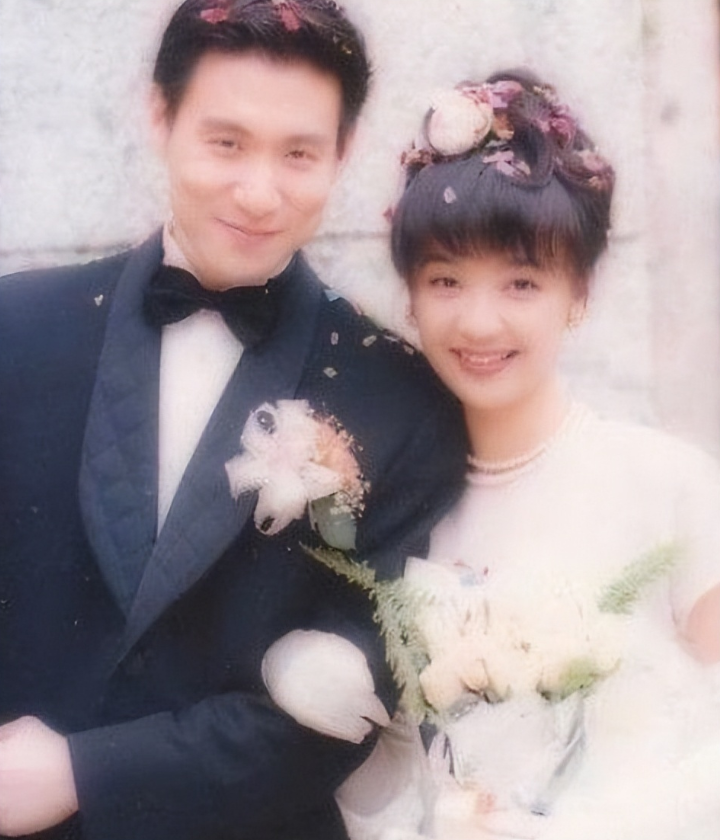 娶“洁癖女”罗美薇，生下两个女儿，张学友的生活幸福吗