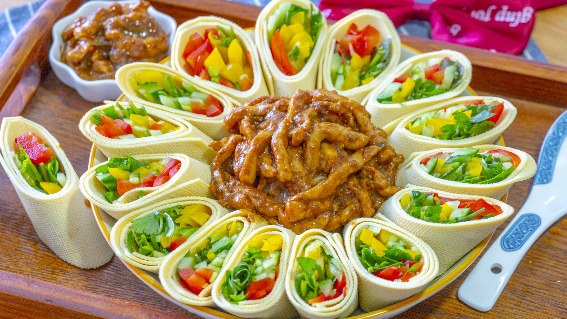 年夜饭，记得给家人做这道“富贵吉祥”，寓意好，一卷一切就上桌