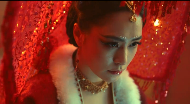 9版饰演“妲己”的女演员，有人真的妩媚狠辣，有人却是滥竽充数