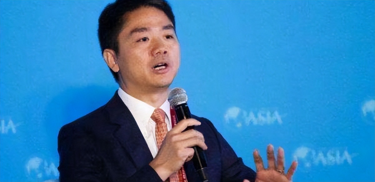 京东001号快递员金宜财：无怨无悔送快递12年，刘强东给了他什么