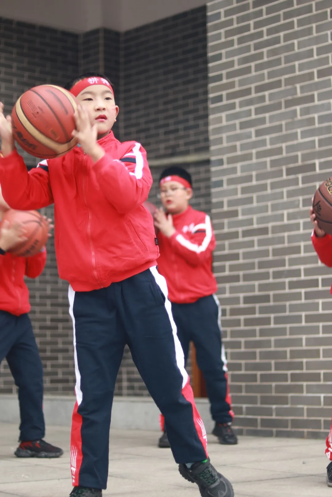 研学砺心智 实践出成长——天府新区华阳实验小学国旗下活动展示