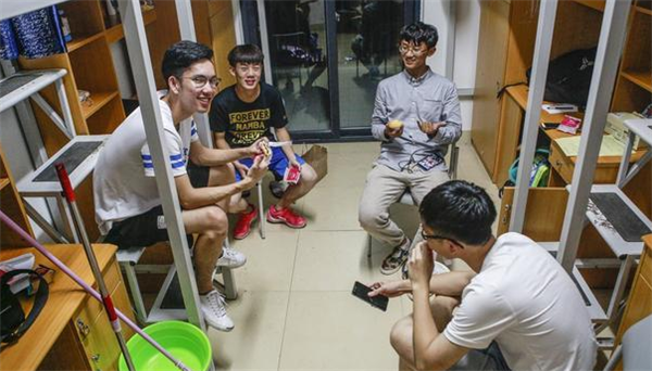 南开大学“夫妻寝室”火了，网友夸赞人性化，率先支持三胎政策？