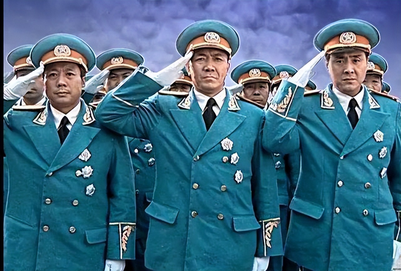 掰开揉碎蹭《亮剑》，短短长长有得分。《亮剑》的得分公正吗？