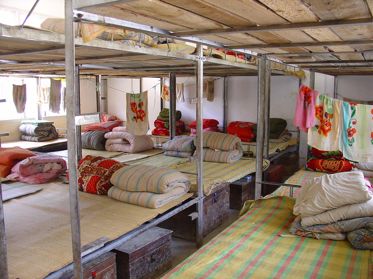 住学校宿舍要带什么（最简陋）