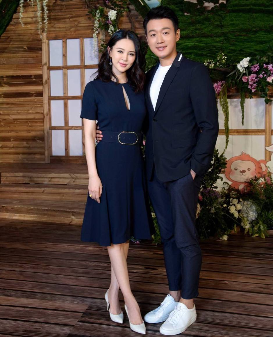 演员关悦，与佟大为“师生恋”是谣言，婚后一家五口生活幸福