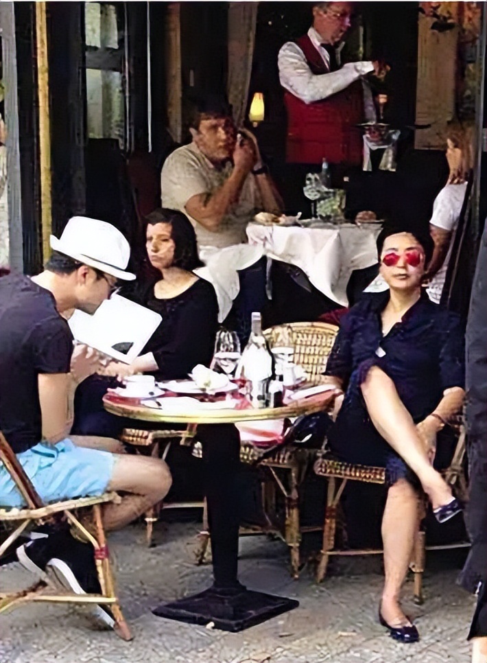 看似单纯无害，实则绯闻不断的7位明星，个个是“撩汉高手”