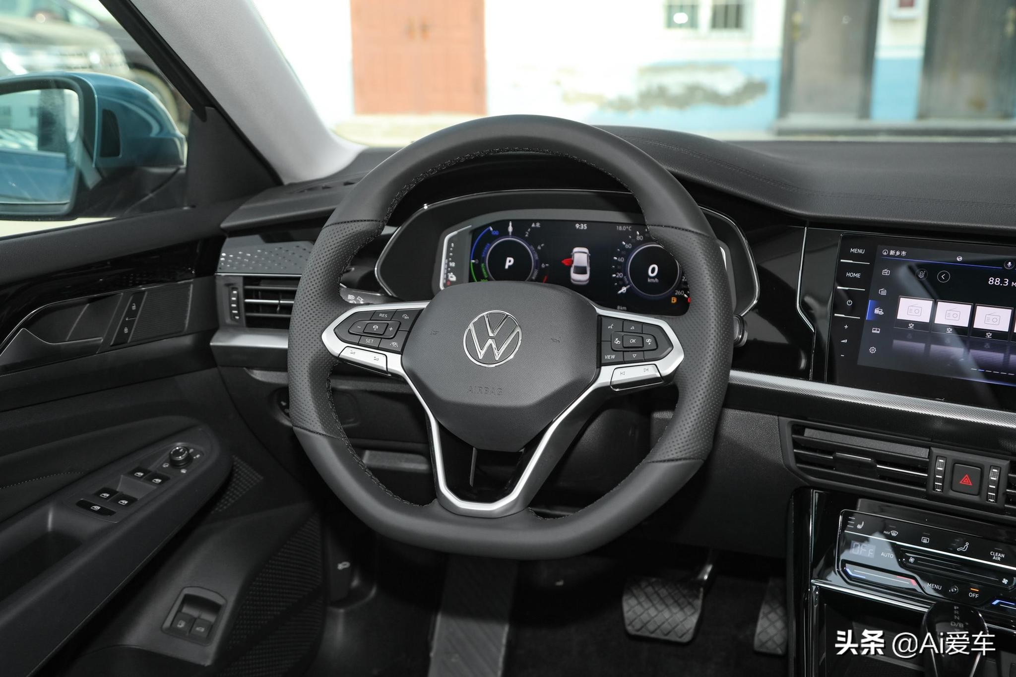 1.4L油耗增压，德系长轴距大家轿，车价不错档次不低，帕萨特PHEV