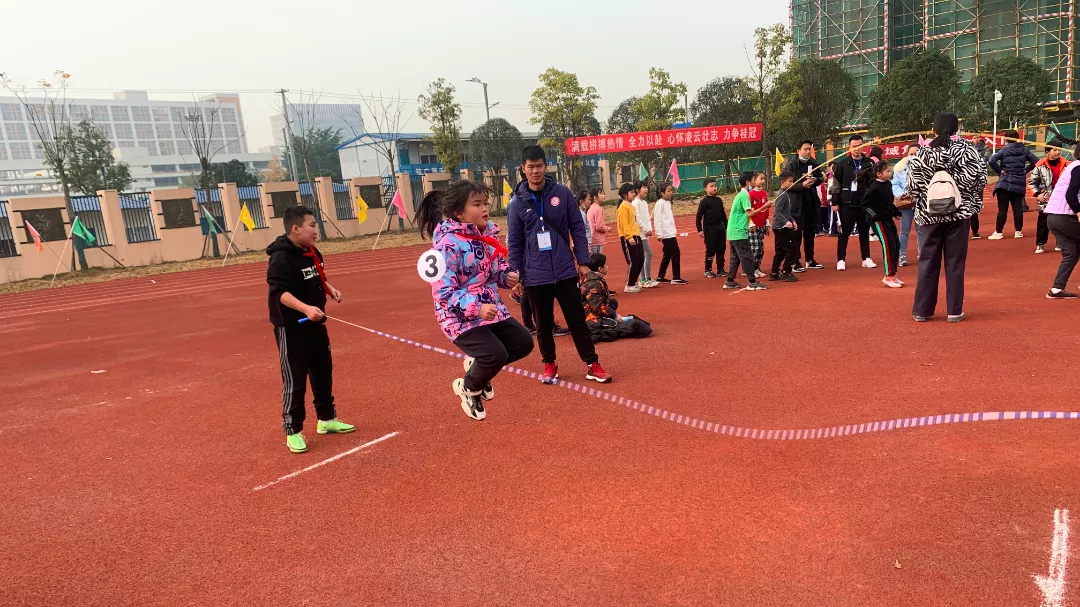 黄龙溪学校参加双流区第十六届中小学生体育集体项目运动会比赛