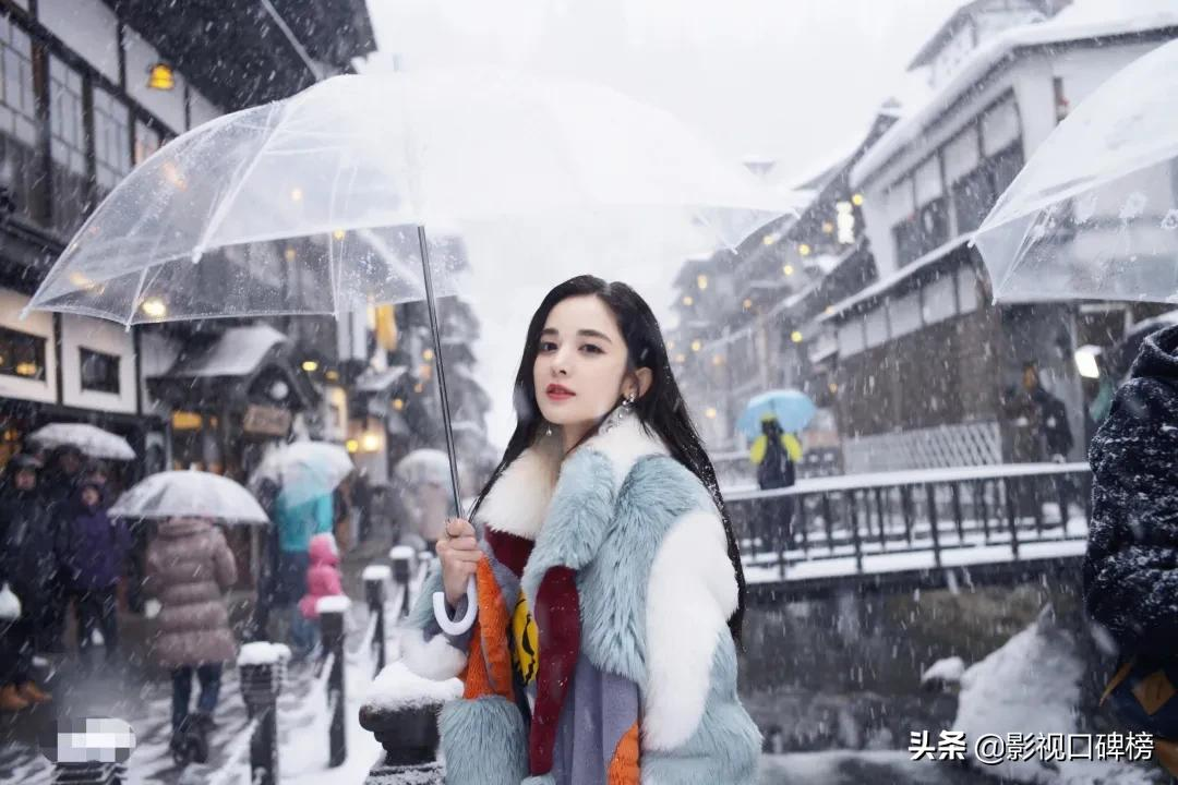 同是新疆美人,把迪丽热巴和古力娜扎放到一起对比,差别就出来了