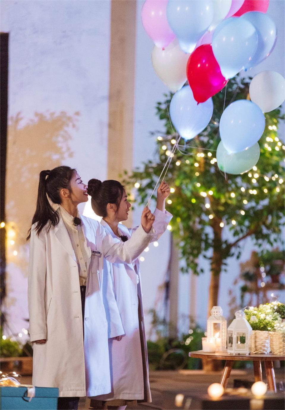 《初入职场的我们》法医季正式收官，风起时再遇，花开时再聚