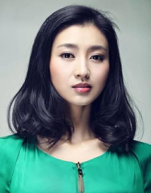 斓曦：清纯唯美，温婉可人，气质独特