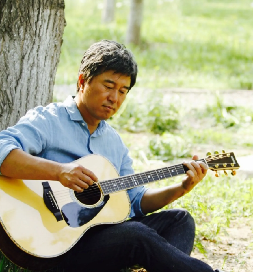 歌手满文军：两次婚姻两副面孔，他的故事比你看到的更恶劣