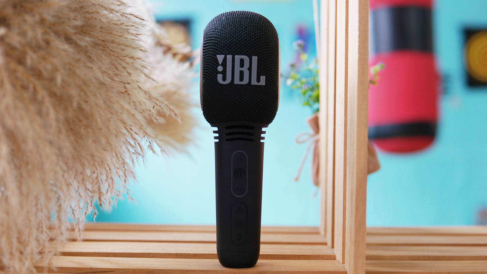 JBL 音乐唱将KMC300麦克风助力，校园麦霸从此诞生