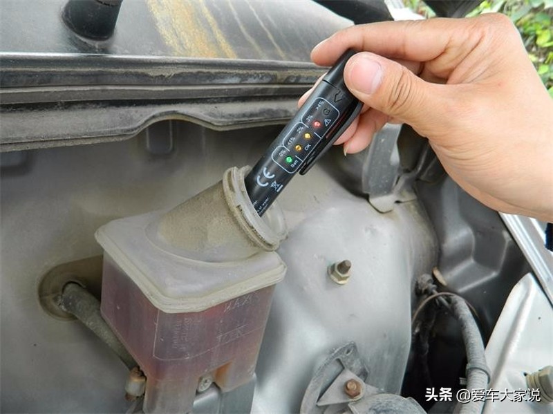 汽車保養，這8個坑最常見，很多人掉進去過