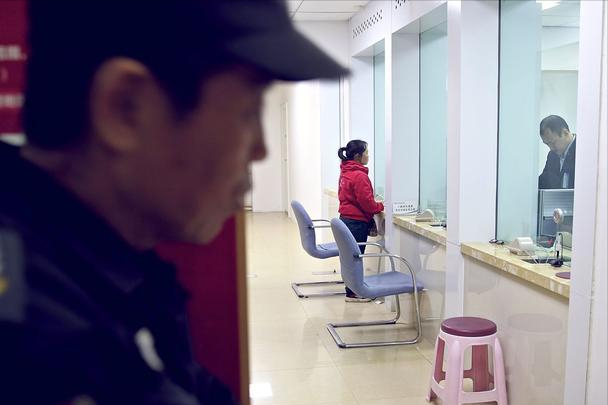 4家银行破产倒闭，3家银行取不出钱，提醒存款人注意三个细节