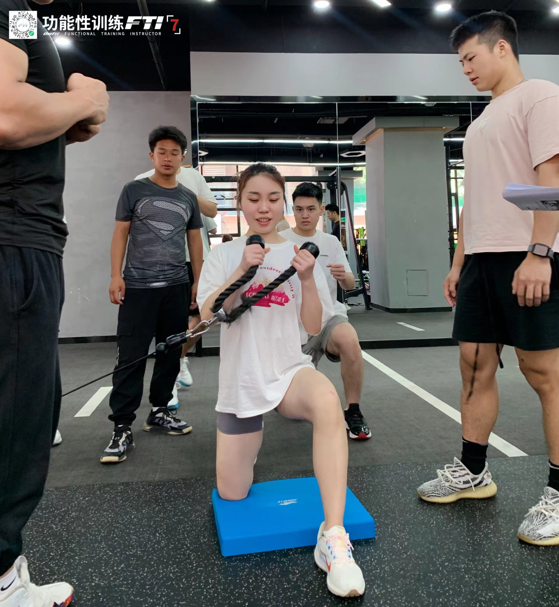 女生体重在120斤以上的看过来，三个动作教你快速减秤