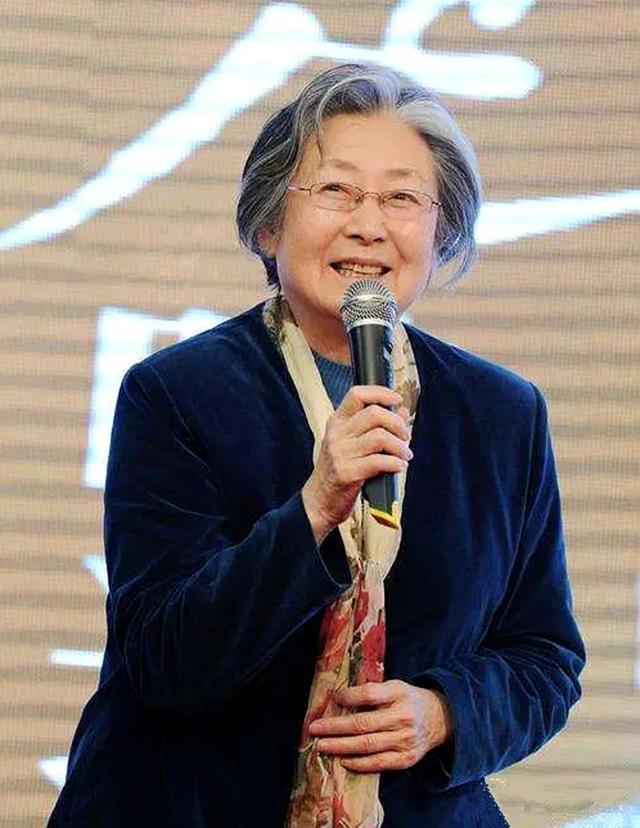 杨在葆达式常主演《年青的一代》，林岚片尾告别词，让人热血沸腾