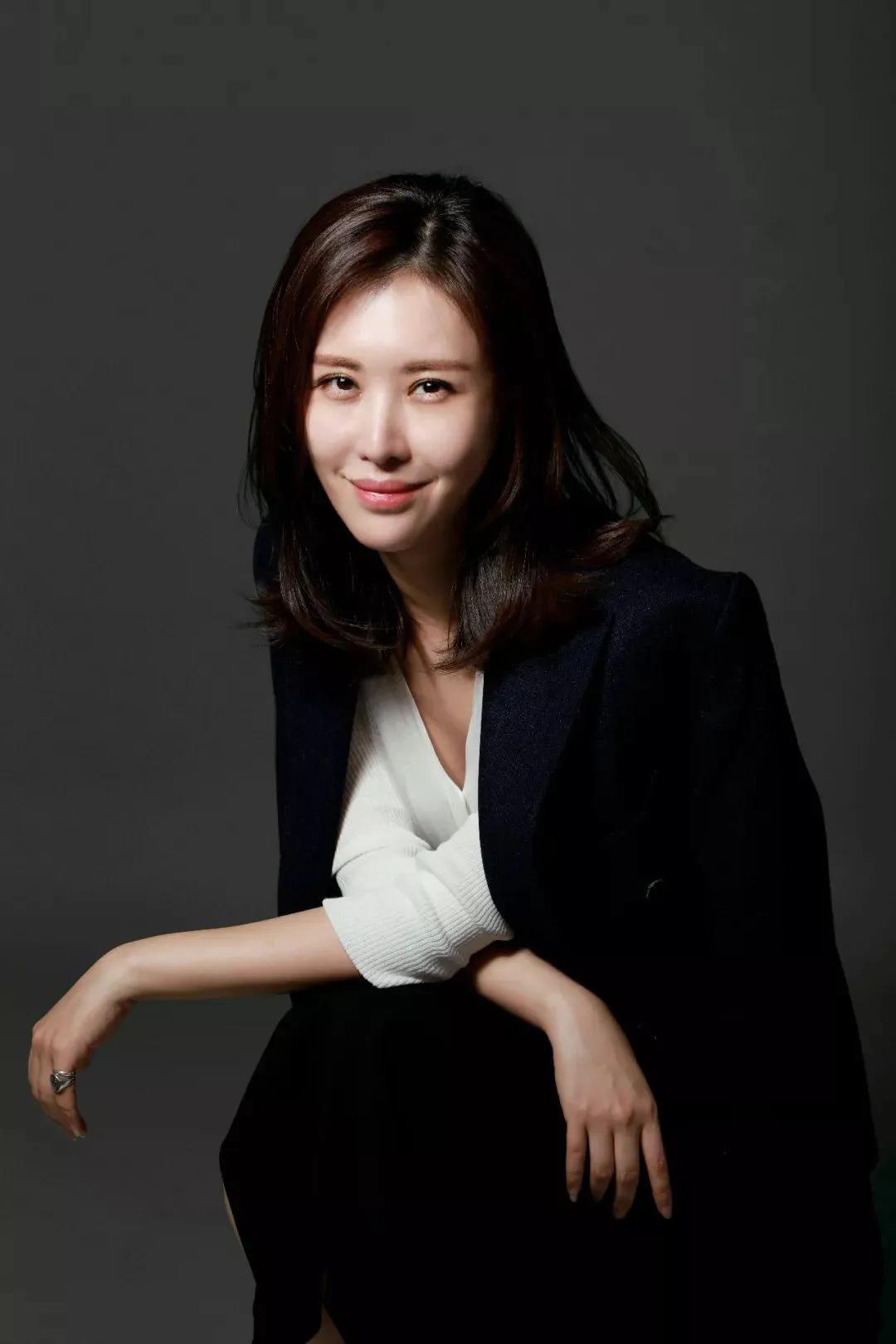 田朴珺，10张精美的照片