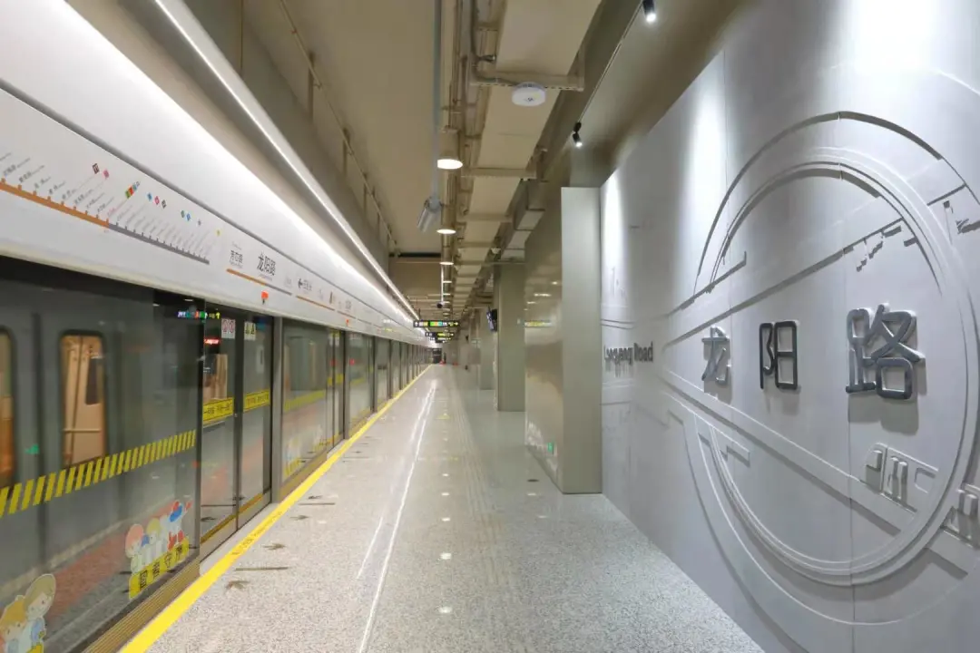 “最美车站”现身，2022上海网红打卡圣地，乘着地铁去旅行...