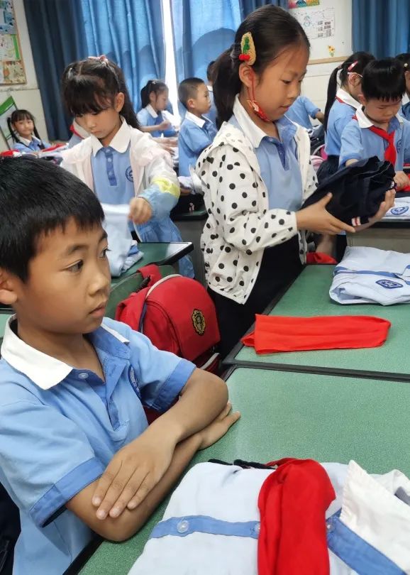 发扬劳动精神 争做先锋少年｜记川大西航港实小劳动技能大赛活动