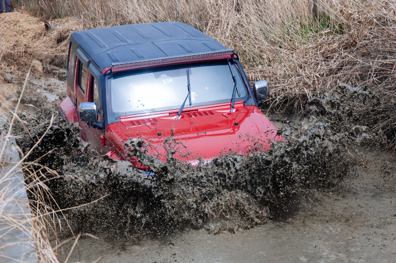 ���ػ�׳�� ��ΪӢ�ۡ�����ԽҰ�����ؾ����ֲ�ԽҰ���Բ����Ļ