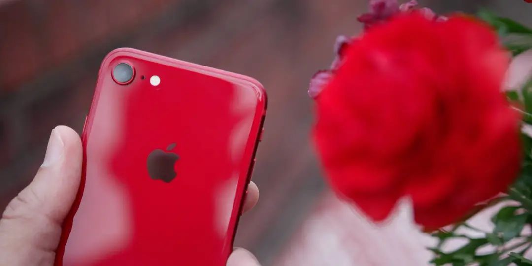 苹果春季发布会提前曝光：紫色iPhone 13 Pro上热搜，SE3将搭载A15