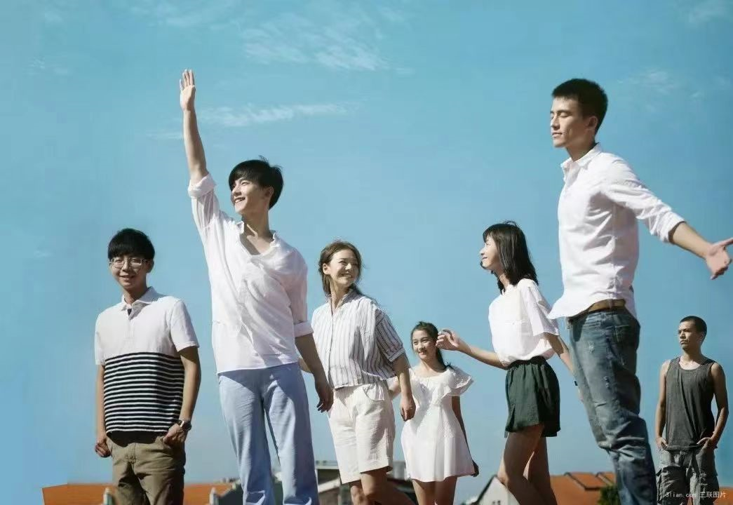 清纯校花误入名利场，会发生什么？是完成阶级跳越还是沦为三线？